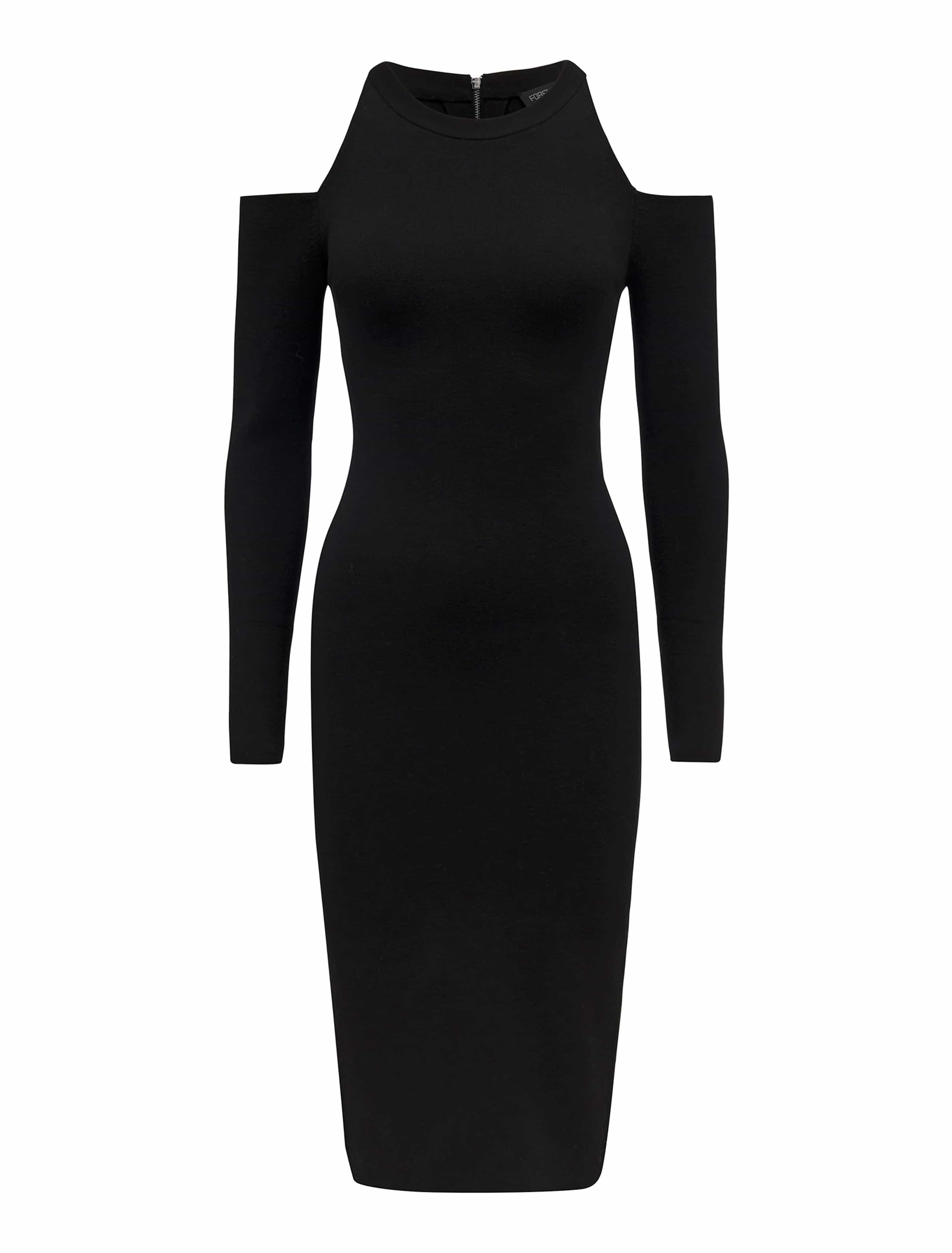 Gwen Cold Shoulder Dress Black_mannequin