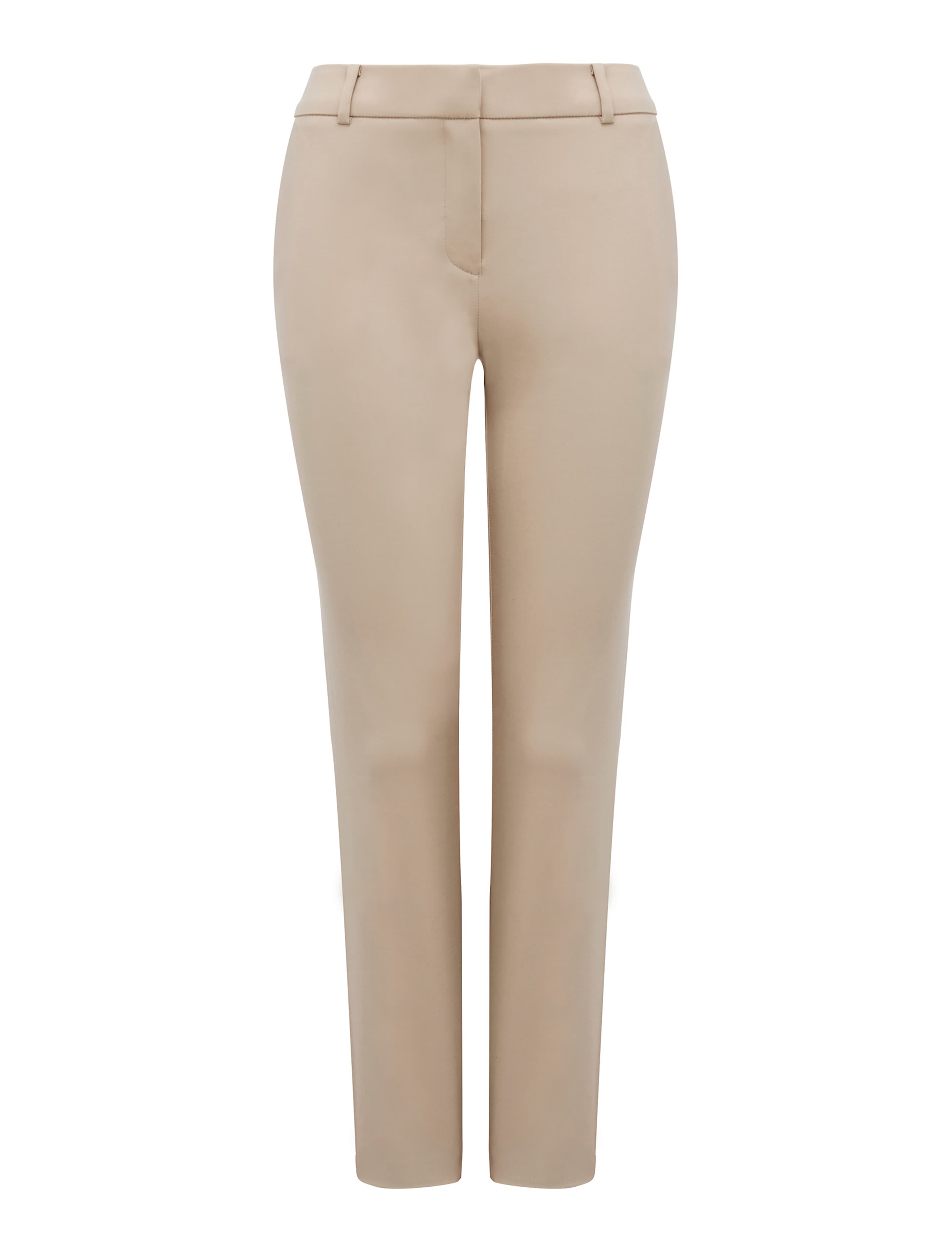 AllTerritories_Mannequin_24325427_F Mannequin