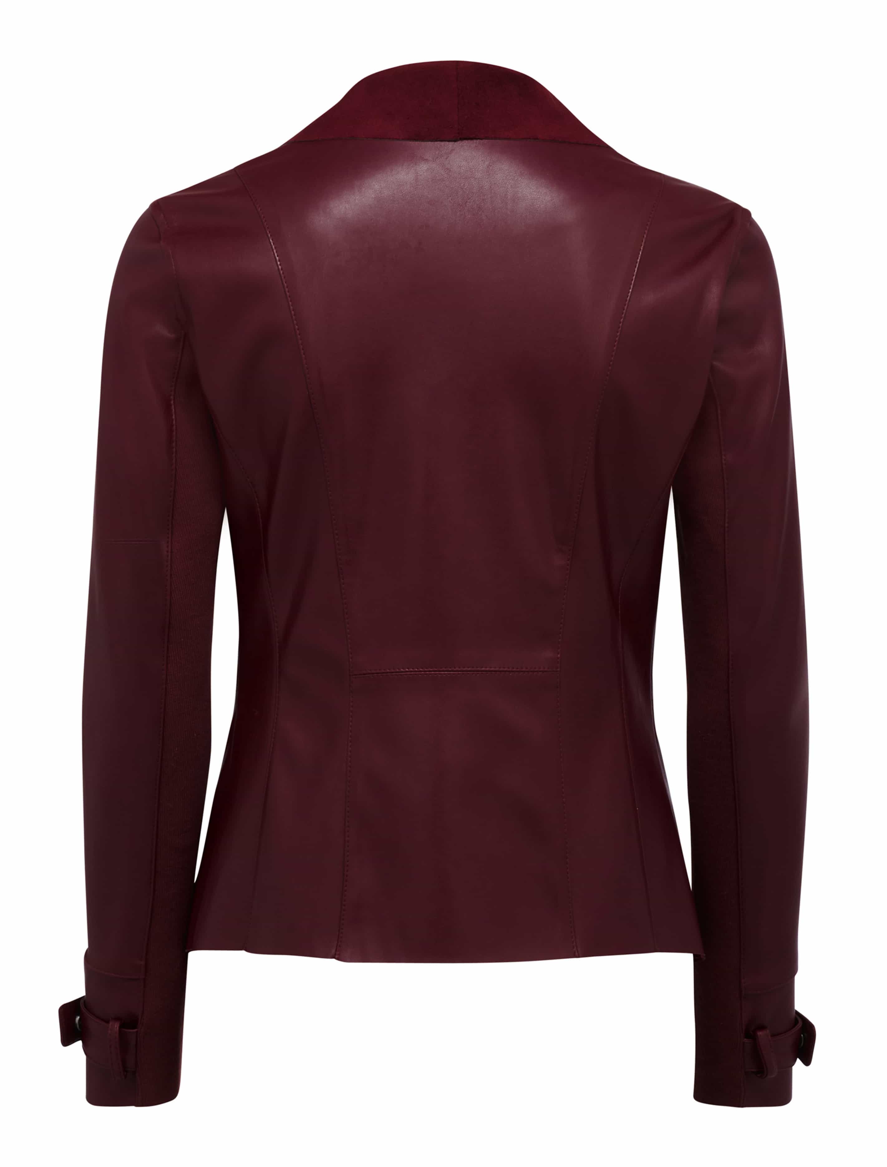 AllTerritories_Mannequin_24466507_B Mannequin