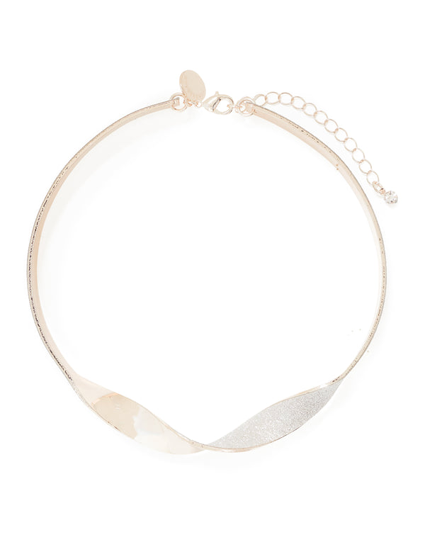 Sasha Torque Necklace Silver_mannequin